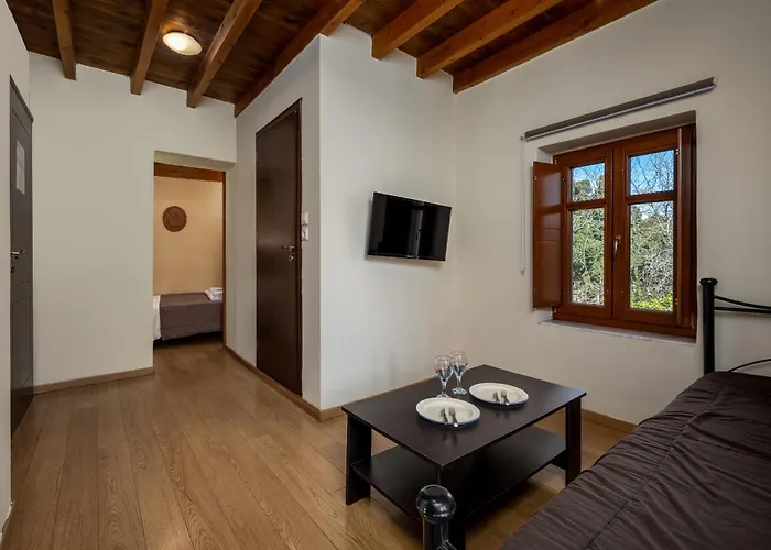 3 Charites Old Town * עיר רודוס