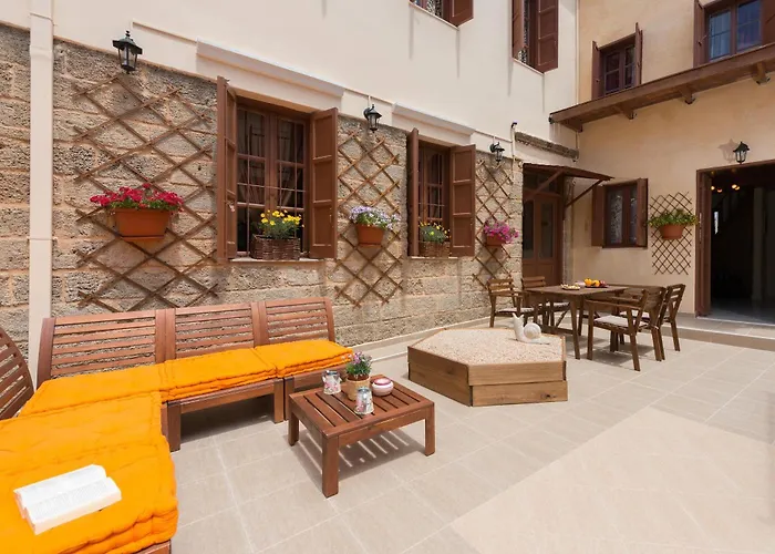 3 Charites Old Town * Rhodes City